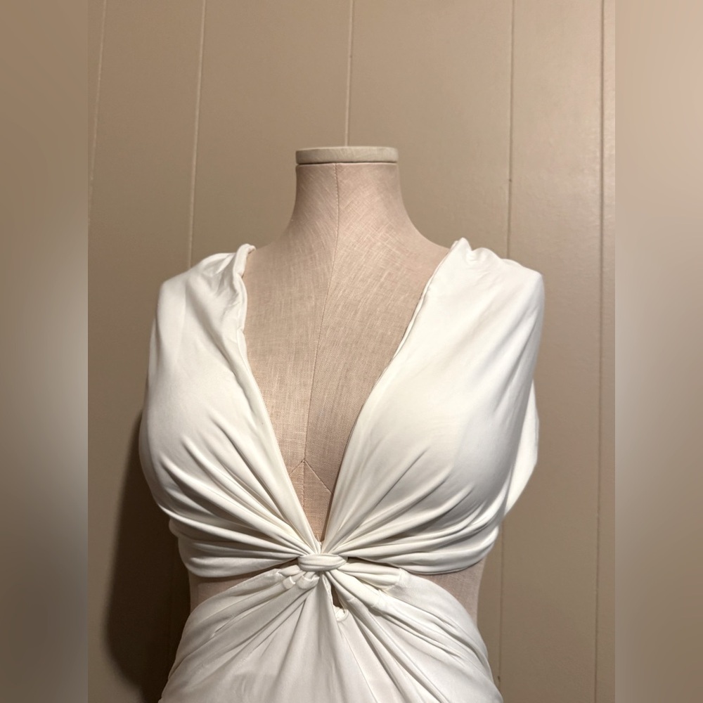 EGO White Halter Cut Out  Mini Dress NWT Size 8 Festival Rave‎ Coachella Ibiza - Picture 4 of 9